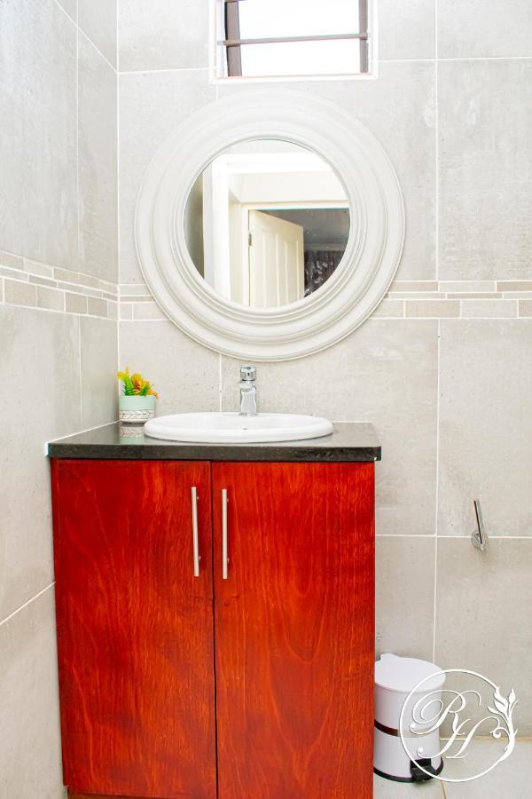 Ferienwohnung Roseland House Self Catering Durban Exterior foto
